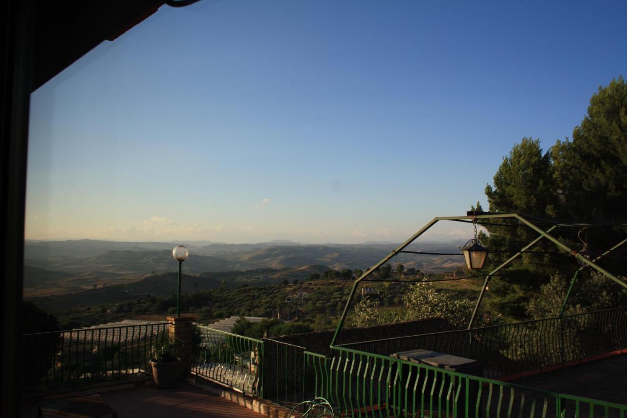 B&B Borgo Pileri Mazzarino Екстериор снимка